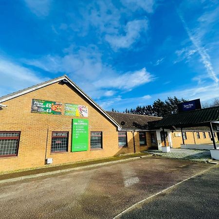 Oyo Stay Inn Express, Cambridge Papworth Everard Εξωτερικό φωτογραφία