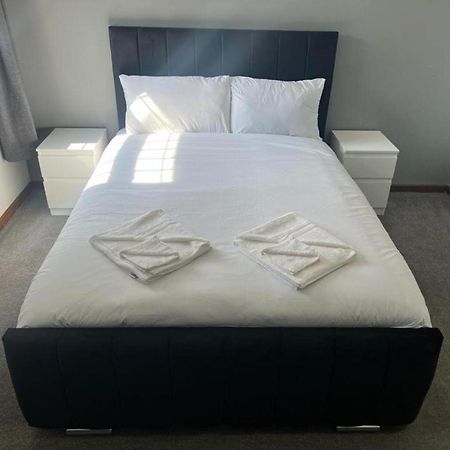 Oyo Stay Inn Express, Cambridge Papworth Everard Εξωτερικό φωτογραφία