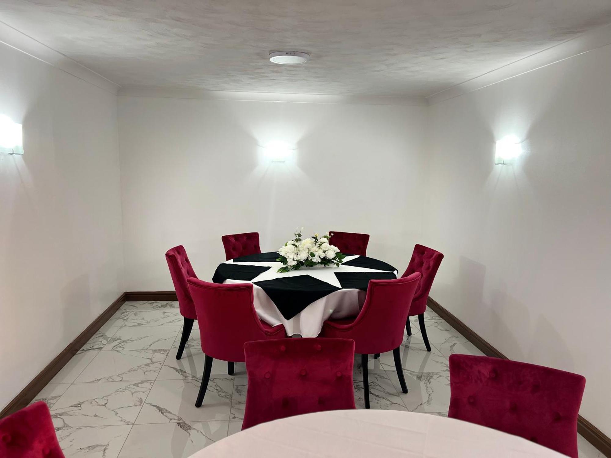Oyo Stay Inn Express, Cambridge Papworth Everard Εξωτερικό φωτογραφία
