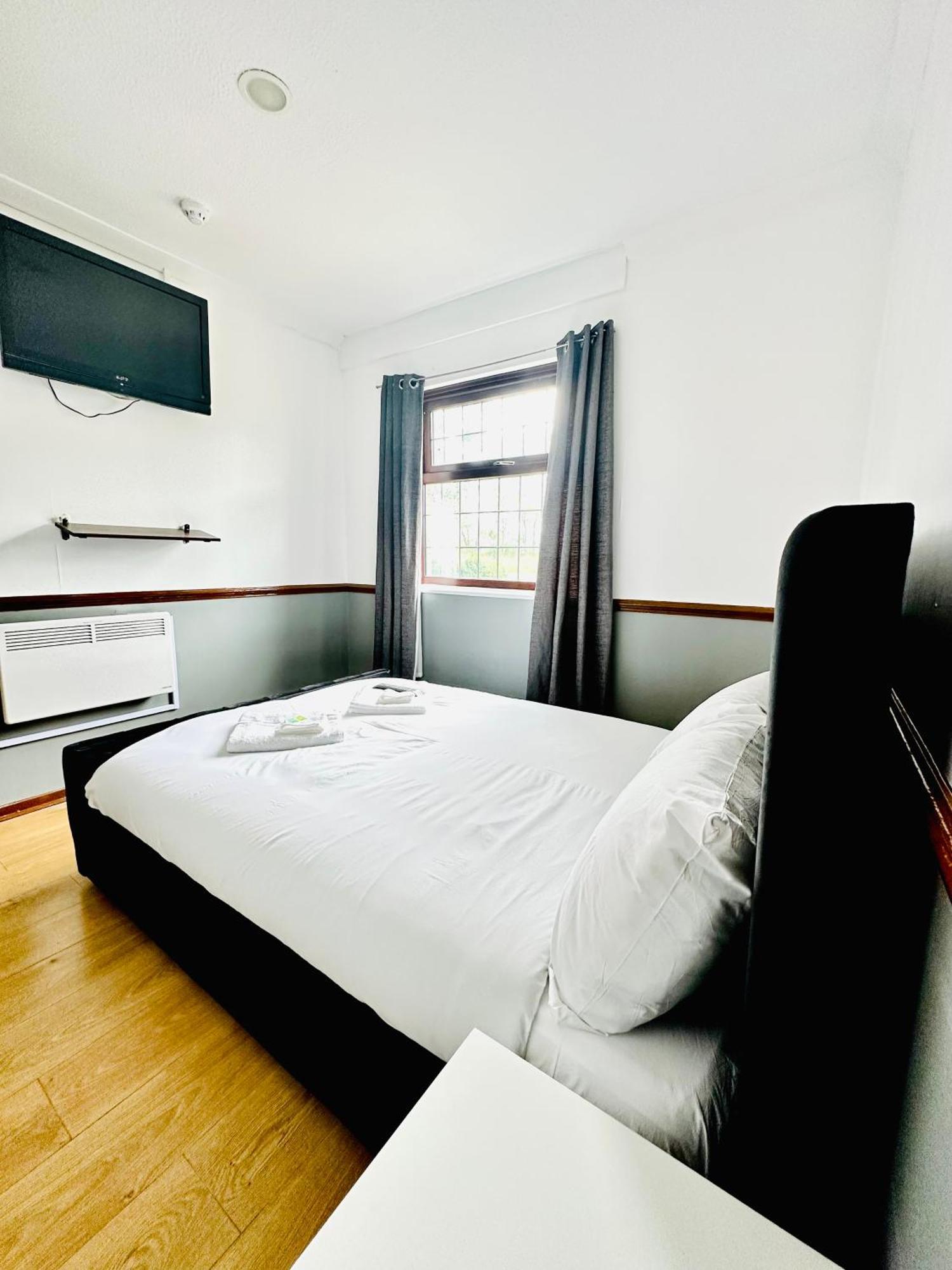 Oyo Stay Inn Express, Cambridge Papworth Everard Εξωτερικό φωτογραφία