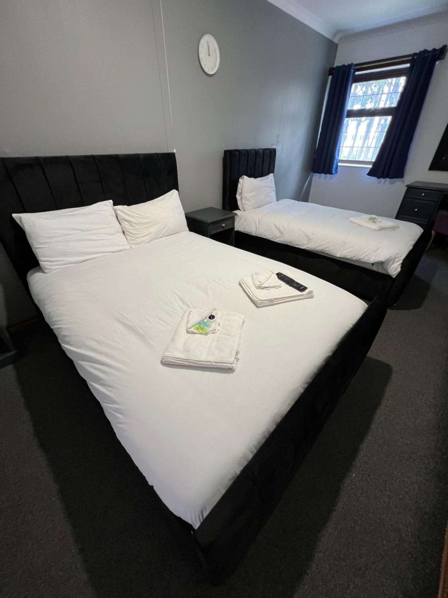 Oyo Stay Inn Express, Cambridge Papworth Everard Εξωτερικό φωτογραφία