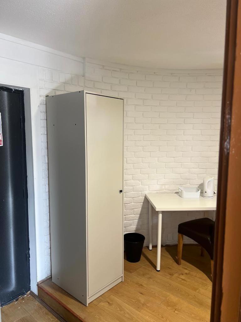 Oyo Stay Inn Express, Cambridge Papworth Everard Εξωτερικό φωτογραφία
