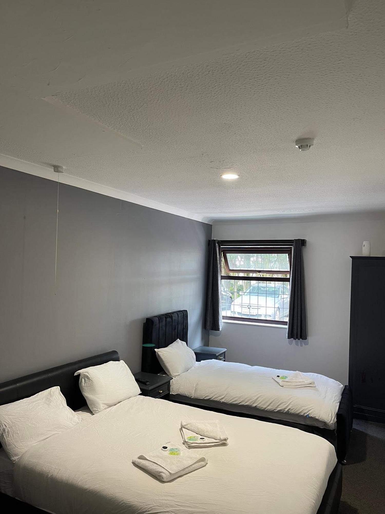 Oyo Stay Inn Express, Cambridge Papworth Everard Εξωτερικό φωτογραφία