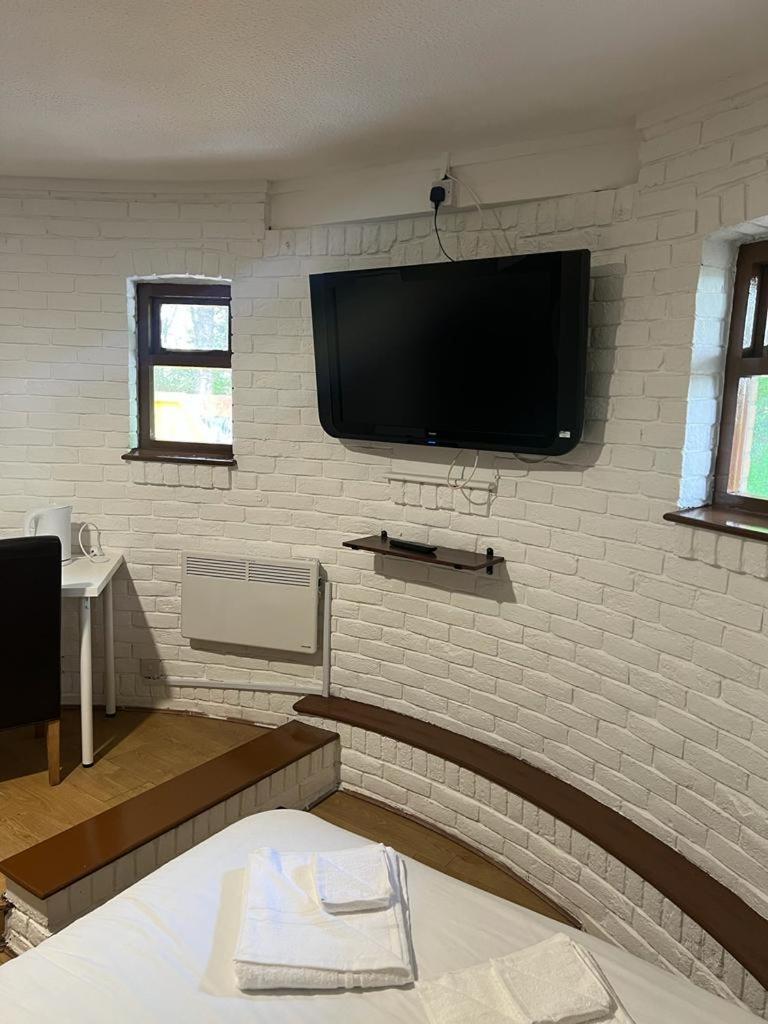 Oyo Stay Inn Express, Cambridge Papworth Everard Εξωτερικό φωτογραφία