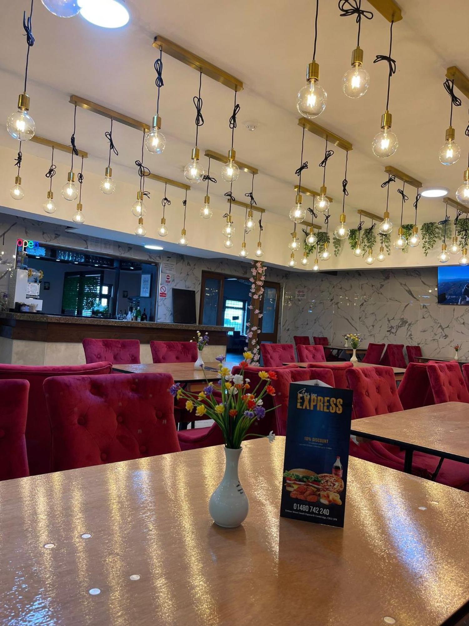 Oyo Stay Inn Express, Cambridge Papworth Everard Εξωτερικό φωτογραφία