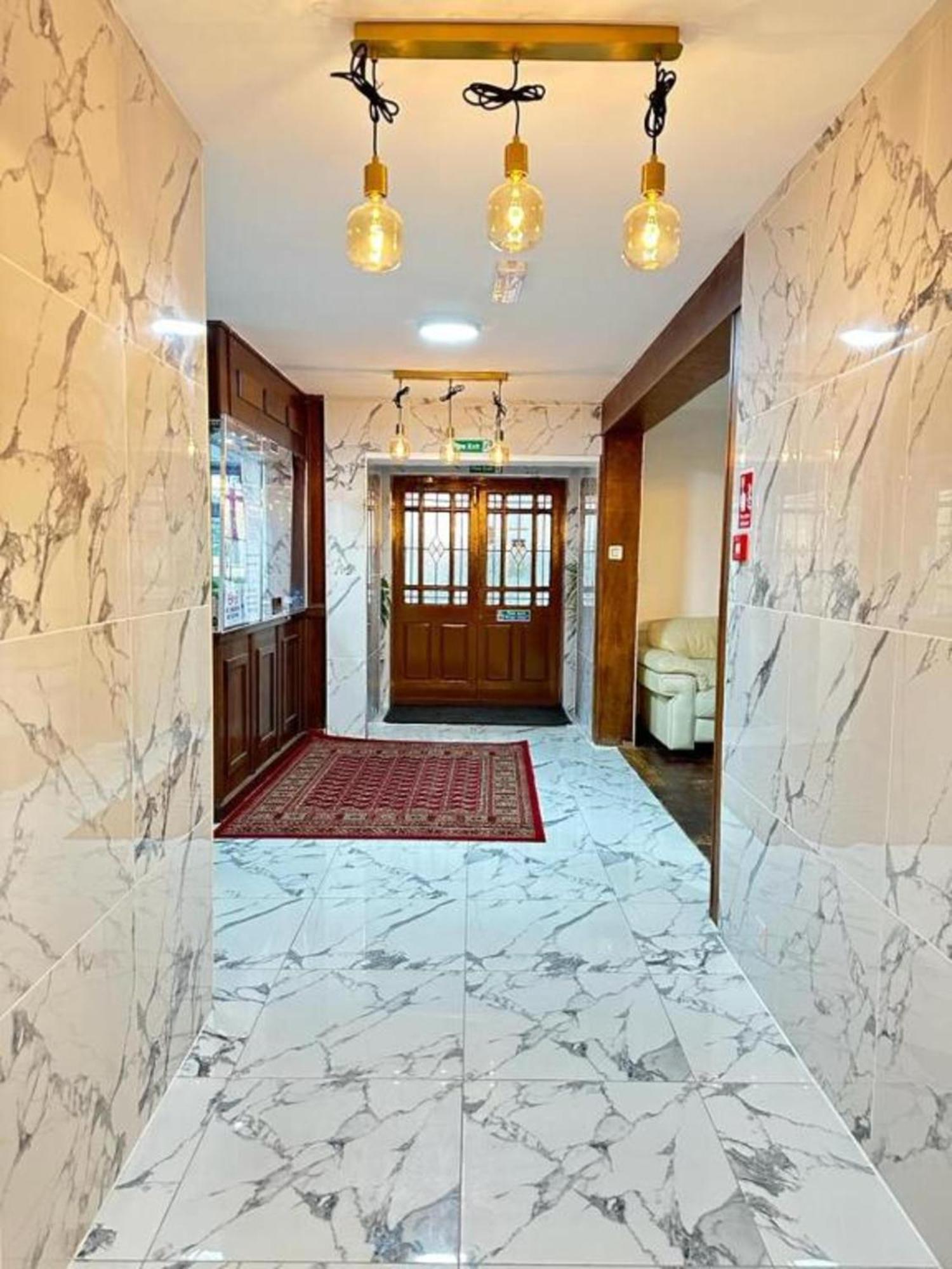 Oyo Stay Inn Express, Cambridge Papworth Everard Εξωτερικό φωτογραφία